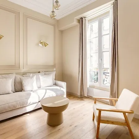 The Edouard Vii Apartment *